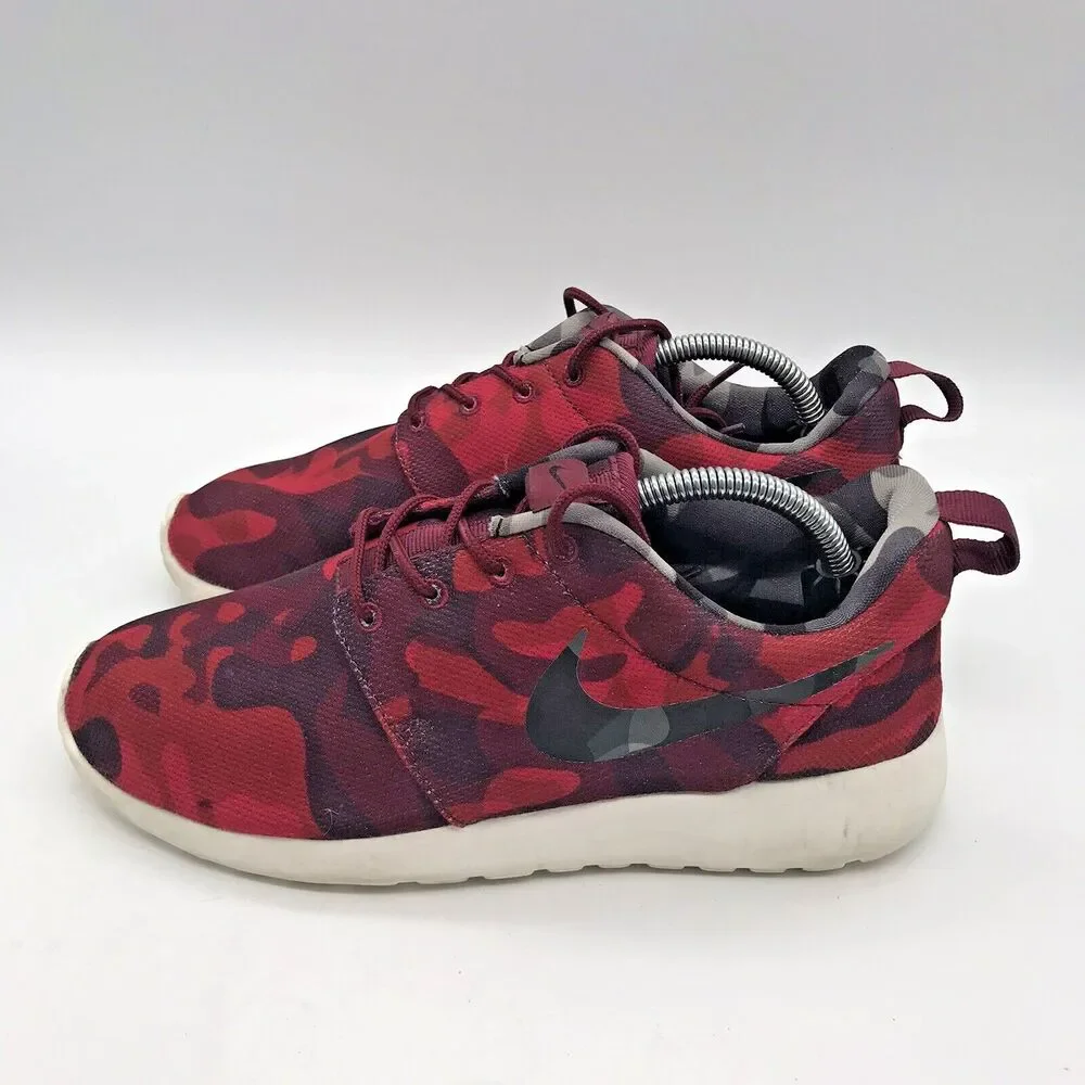 Nike Roshe Run Print 599432-606 Red Camo Running Shoes Women's 6.5 Low Sneakers